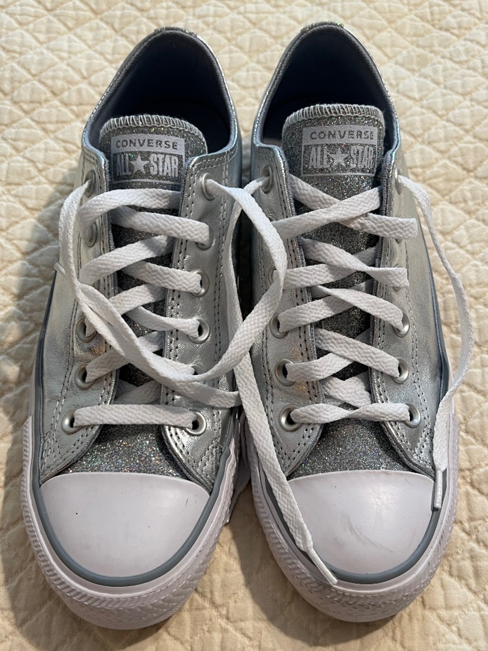 Converse Sneakers size 8